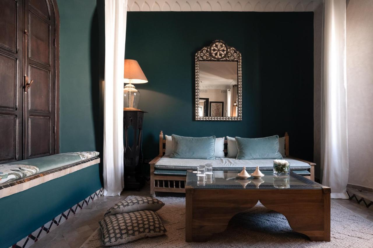 - Relais & Chateaux 5*